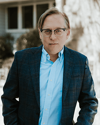 Mike Pinegar 320x400 Mike Pinegar - Paralegal